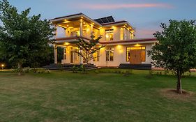 Alaya Stays Raga 2Bhk Farmstay With An Entertainment Lounge