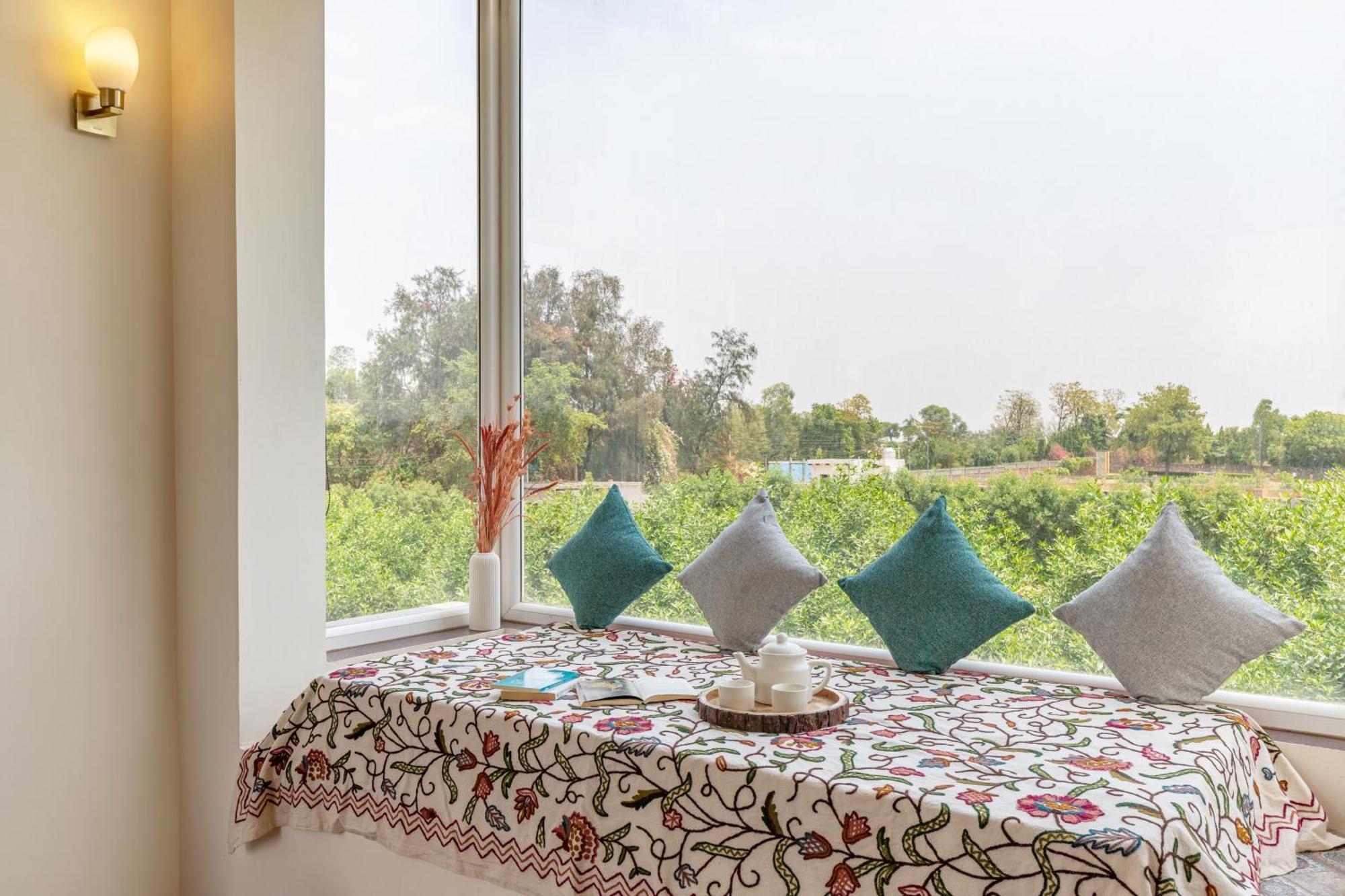 Alaya Stays Raga 2Bhk Farmstay With An Entertainment Lounge Sohna Exterior photo